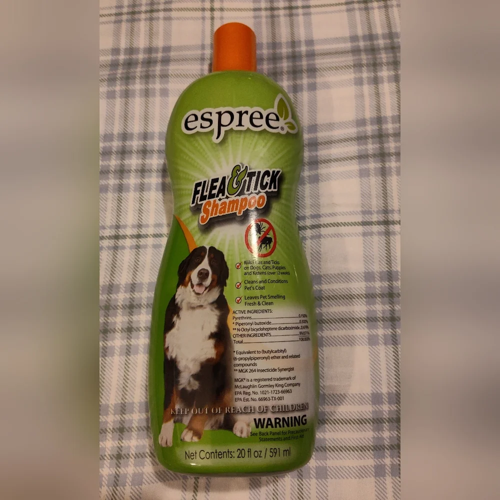 Flea & Tick Dog Shampoo - Green